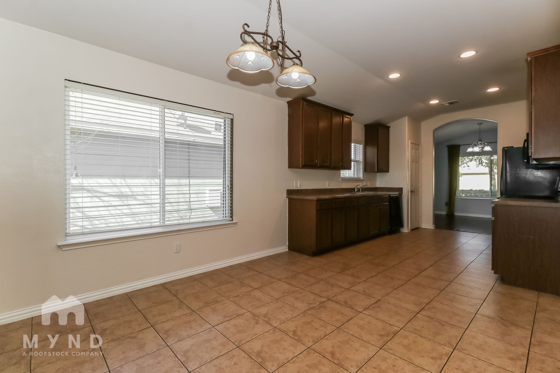 Building Photo - 286 Nandina Dr