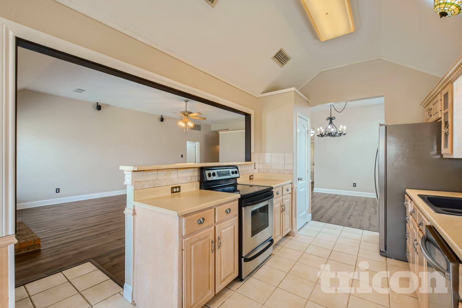 Building Photo - 709 Flagstone Way