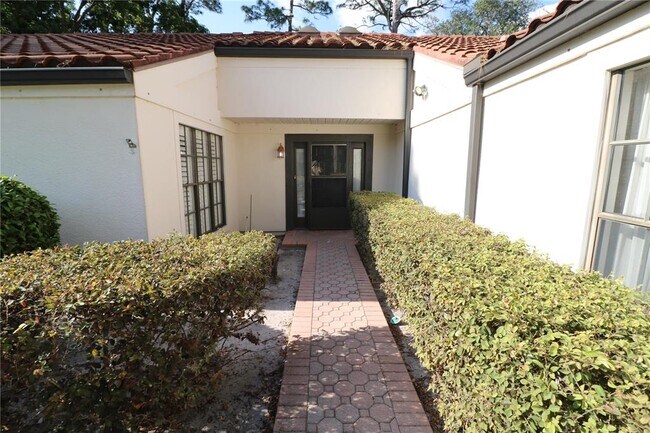 Building Photo - 5424 Saddlebrook Way