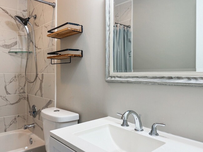 Building Photo - *RESERVED - Contact Us to Submit A Backup App!* Fully Renovated 4BR/2.5BA Gem in Sought-After Ben...