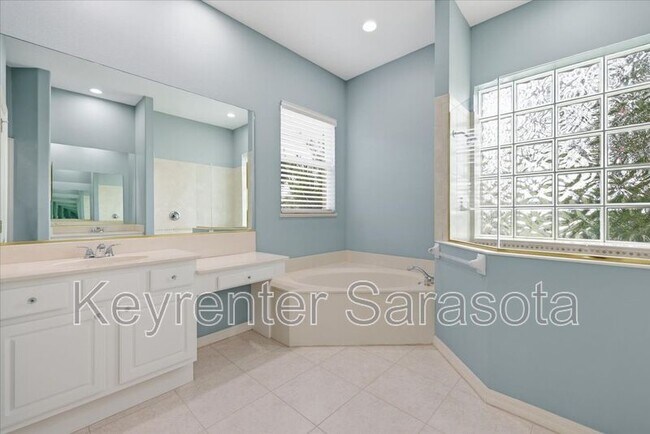 Building Photo - 4956 Bridgehampton Blvd