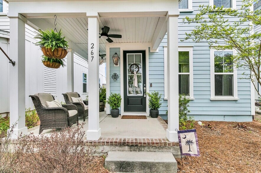 Building Photo - 267 Summers Dr