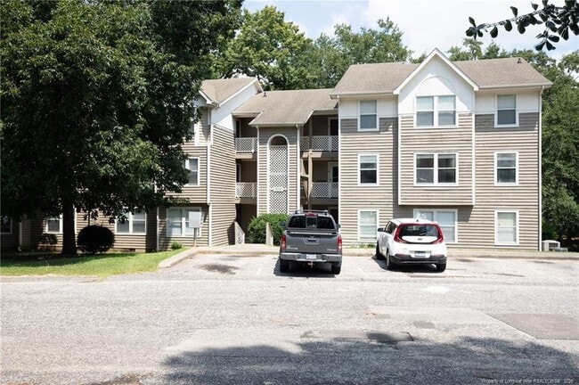 Building Photo - 1018 Wood Creek Dr