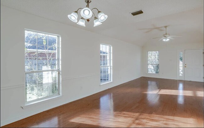 Building Photo - 8361 Jeptha Ct