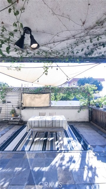 Building Photo - 2575 E 19th St