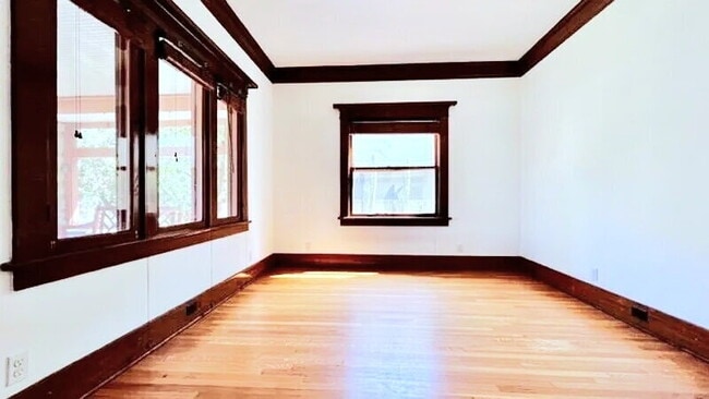 Building Photo - 1635 S Wilton Pl