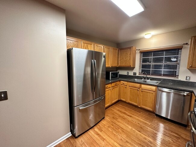 Building Photo - 3138 Promenade Cir