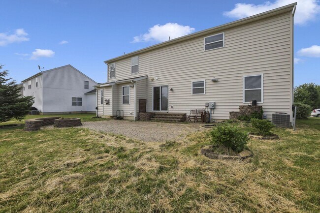 Building Photo - 1701 Marigold St