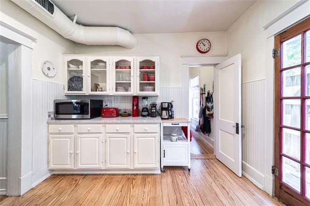 Building Photo - 215 S Montclair Ave