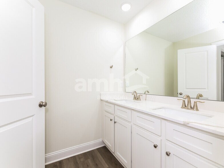 Building Photo - 96648 Blackrock Cv Wy