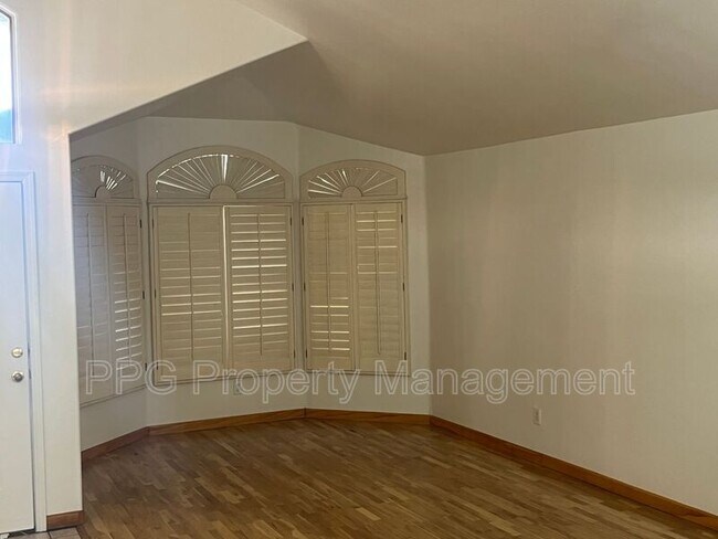 Building Photo - 6455 W Escuda Rd