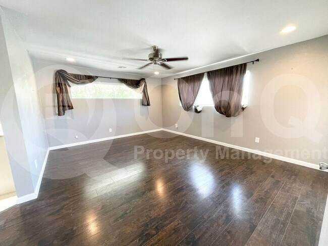 Building Photo - 4851 E Paseo del Bac