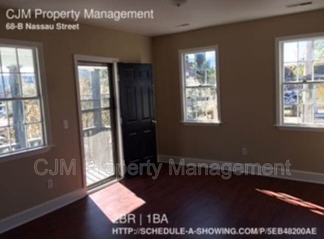 Building Photo - 68 Nassau St