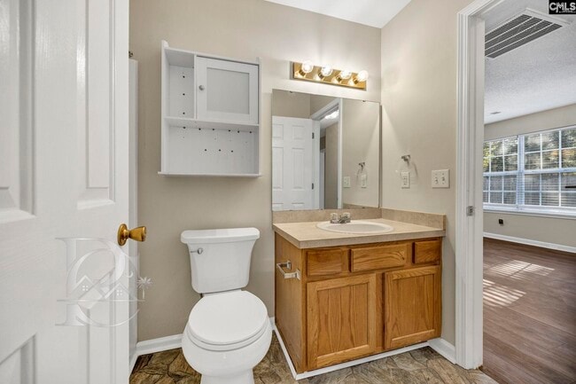 Building Photo - 41 Providence Manor Ct