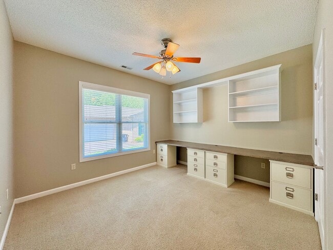 Building Photo - Beaver Creek 3 Bedroom/2 Bathroom Condo