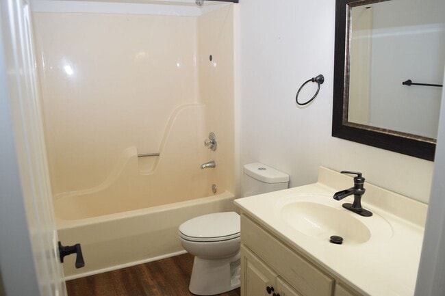 Building Photo - Spacious and Cozy 3-Bedroom Home in a Great Location