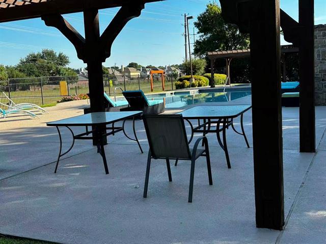 Building Photo - 4420 Lansbury Ln