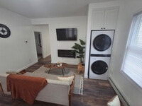 Building Photo - 23 Handy St