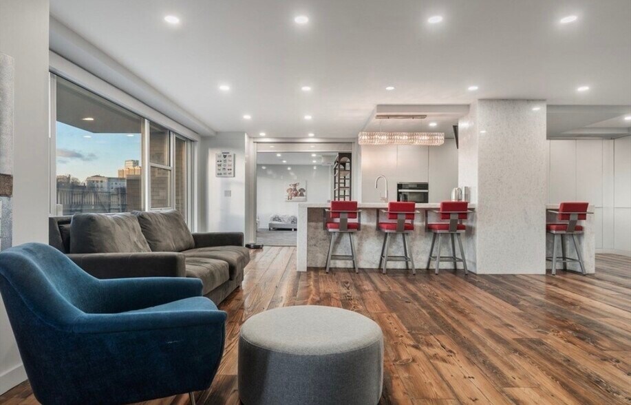 Building Photo - 151 Tremont St