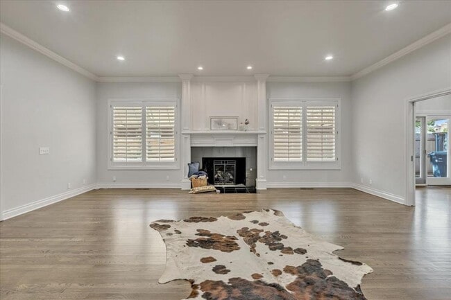 Building Photo - 6313 Glenbrook Ct