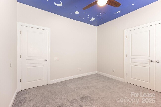 Building Photo - 9429 Ridgeforest Dr