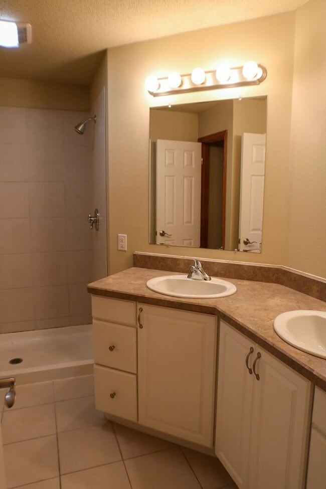 Building Photo - $2,695 | 4 Bedroom, 3.5 Bathroom Multi Floor Town Home | No Pets Allowed | Available for August 1...