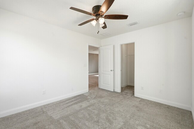 Building Photo - 216 Santorini Ct