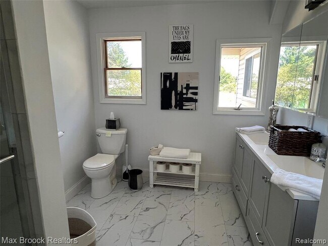 Building Photo - 4842 Merwin Rd