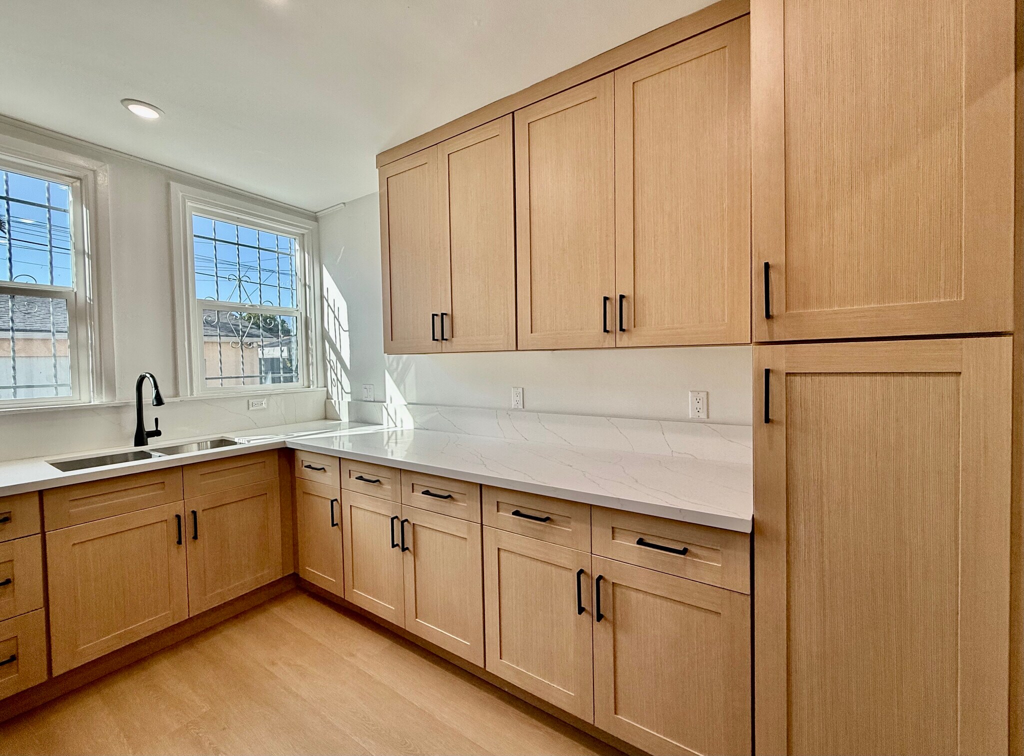 Building Photo - 1221 West Blvd