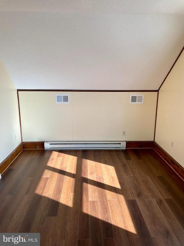 Building Photo - 519 Winchester Ave