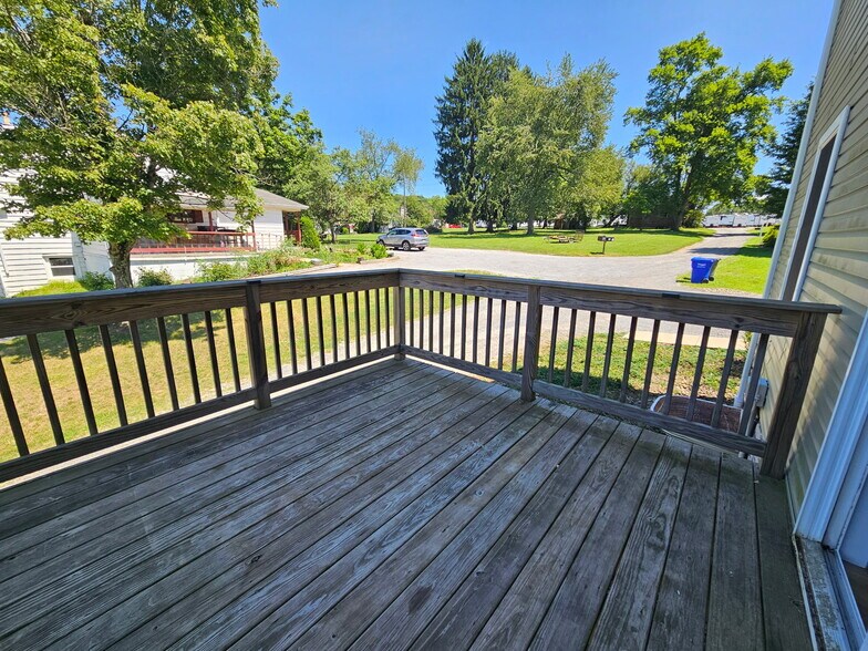 Building Photo - 110 Edward Dr