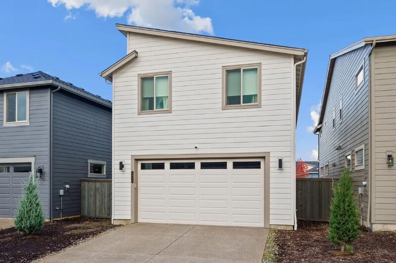 Building Photo - 8138 SE Reddington St