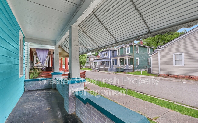 Building Photo - 2221 Harden St