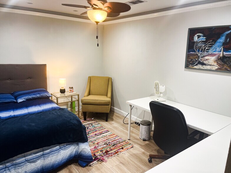 Building Photo - 3707 French Wood Dr