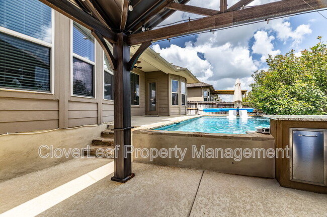 Building Photo - 3159 Daisy Meadow