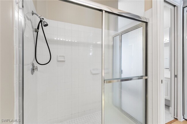 Building Photo - 3928 Valentia Way