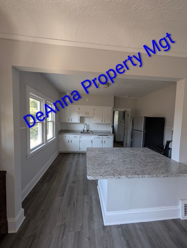Building Photo - Westpark- 2 Bedroom Duplex