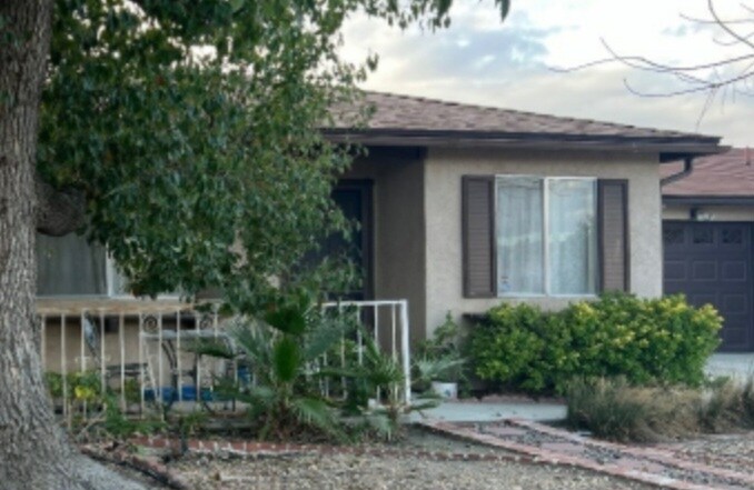 Primary Photo - 497 San Dimas St
