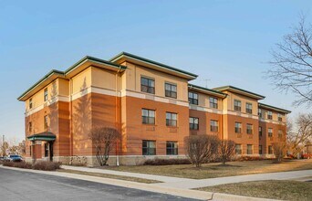 Building Photo - Furnished Studio-Chicago - Vernon Hills - Lake Forest