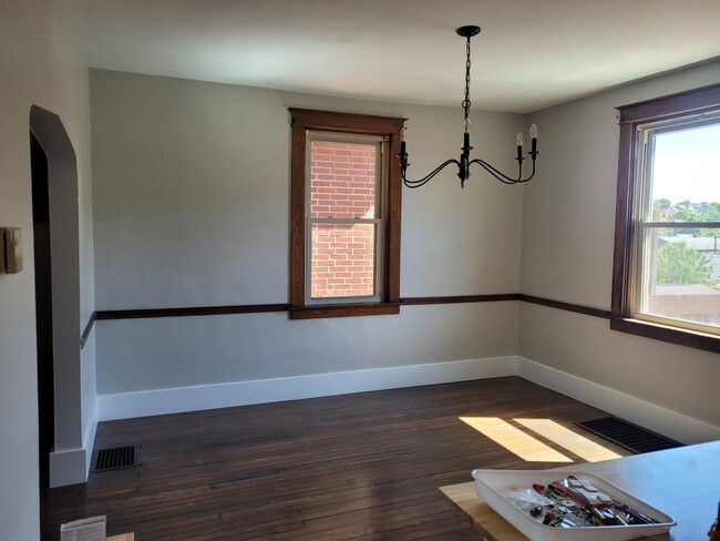 Building Photo - 1243 Hillsdale Ave