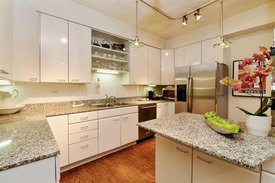 Building Photo - 2737 N Hampden Ct