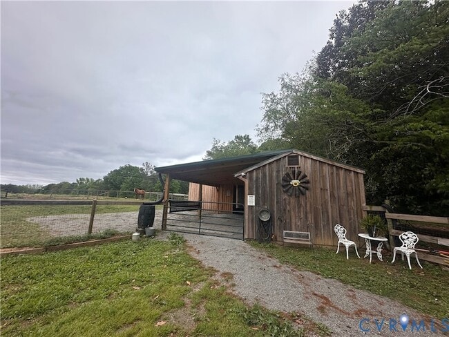 Building Photo - 17088 Old Ridge Rd
