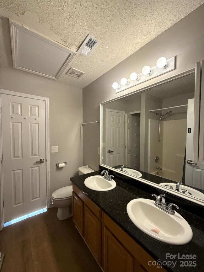 Building Photo - 1825 Birch Heights Ct