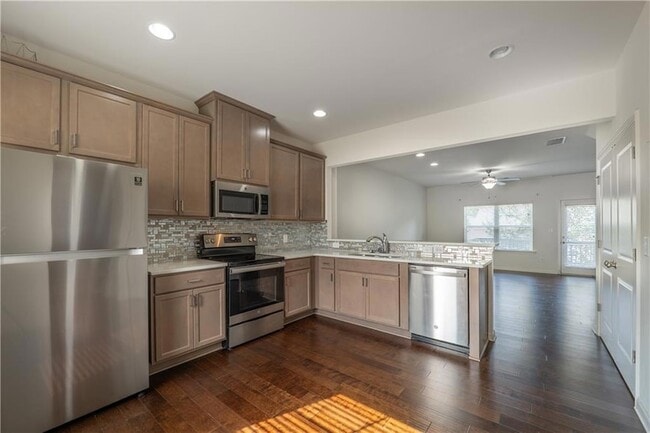 Building Photo - 915 Society Cir