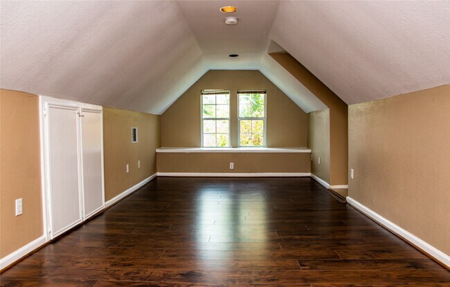 Building Photo - 1513 Scarborough Ln