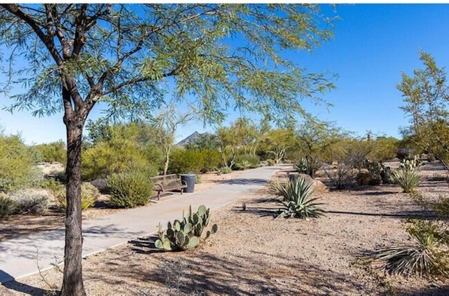 Building Photo - Beautiful 4 bedroom home in Cave Creek!