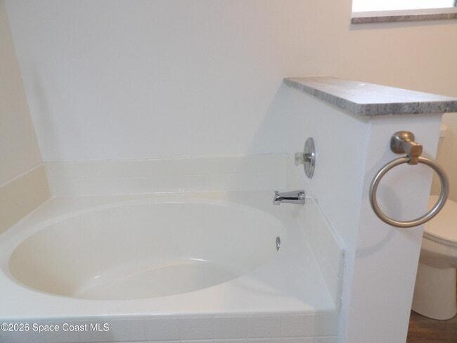 Building Photo - 3685 Kestrel Ct