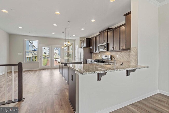 Building Photo - 5903 Garden Walk Dr