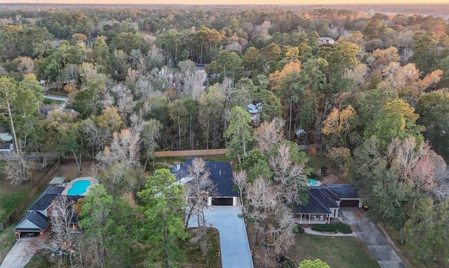 Building Photo - 2438 Carriage Lamp Ln