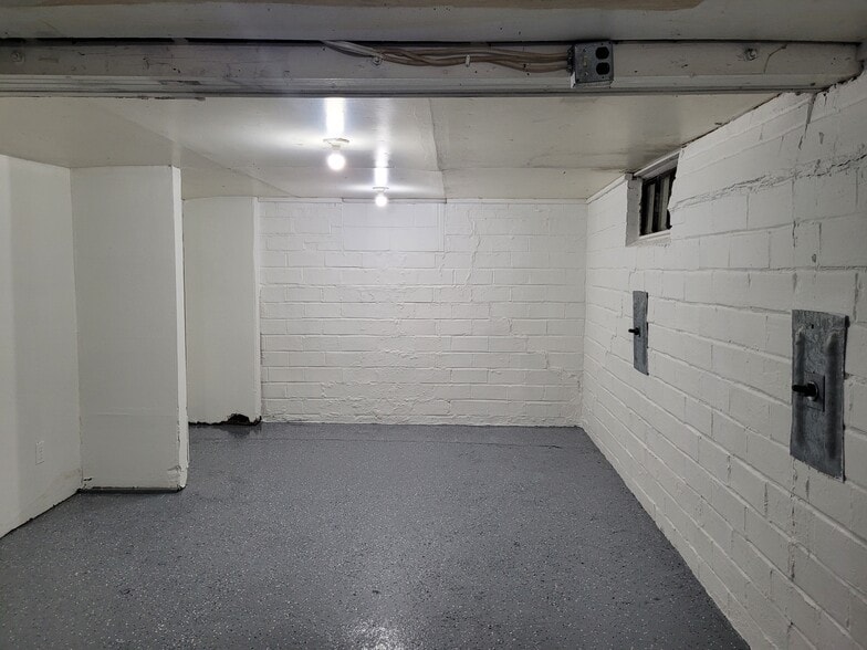 Basement - 530 W 10th St N